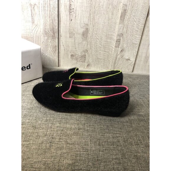 Little Miss Matched Womens Shoes Size 6 Flats Black Fuzzy Fabric - Picture 4 of 8
